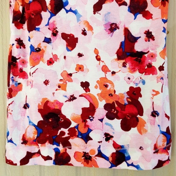 Vera Wang Floral Tee Shirt Blouse Shirt Top Red - Picture 4 of 7